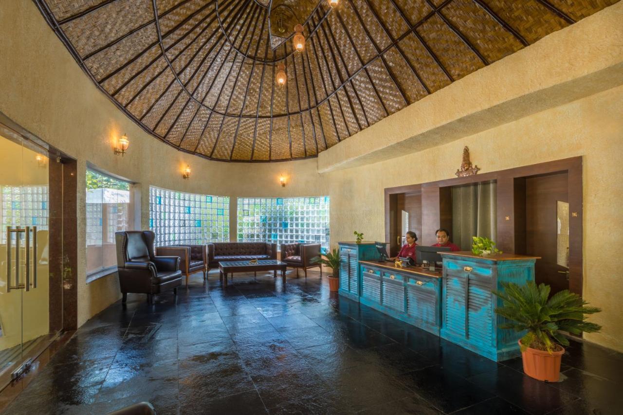 Sterling Padam Pench Hotel Khawāsa Екстериор снимка