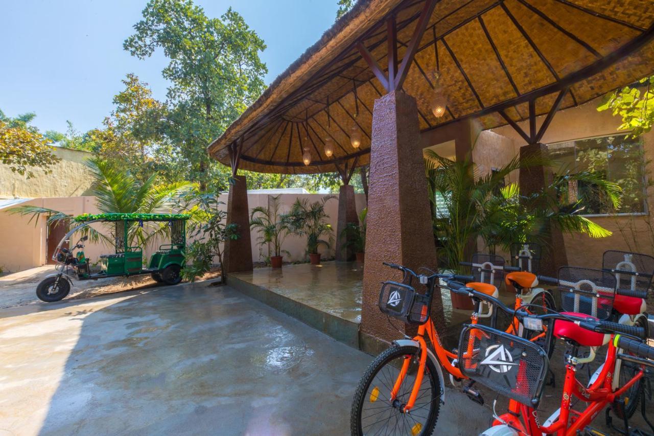 Sterling Padam Pench Hotel Khawāsa Екстериор снимка