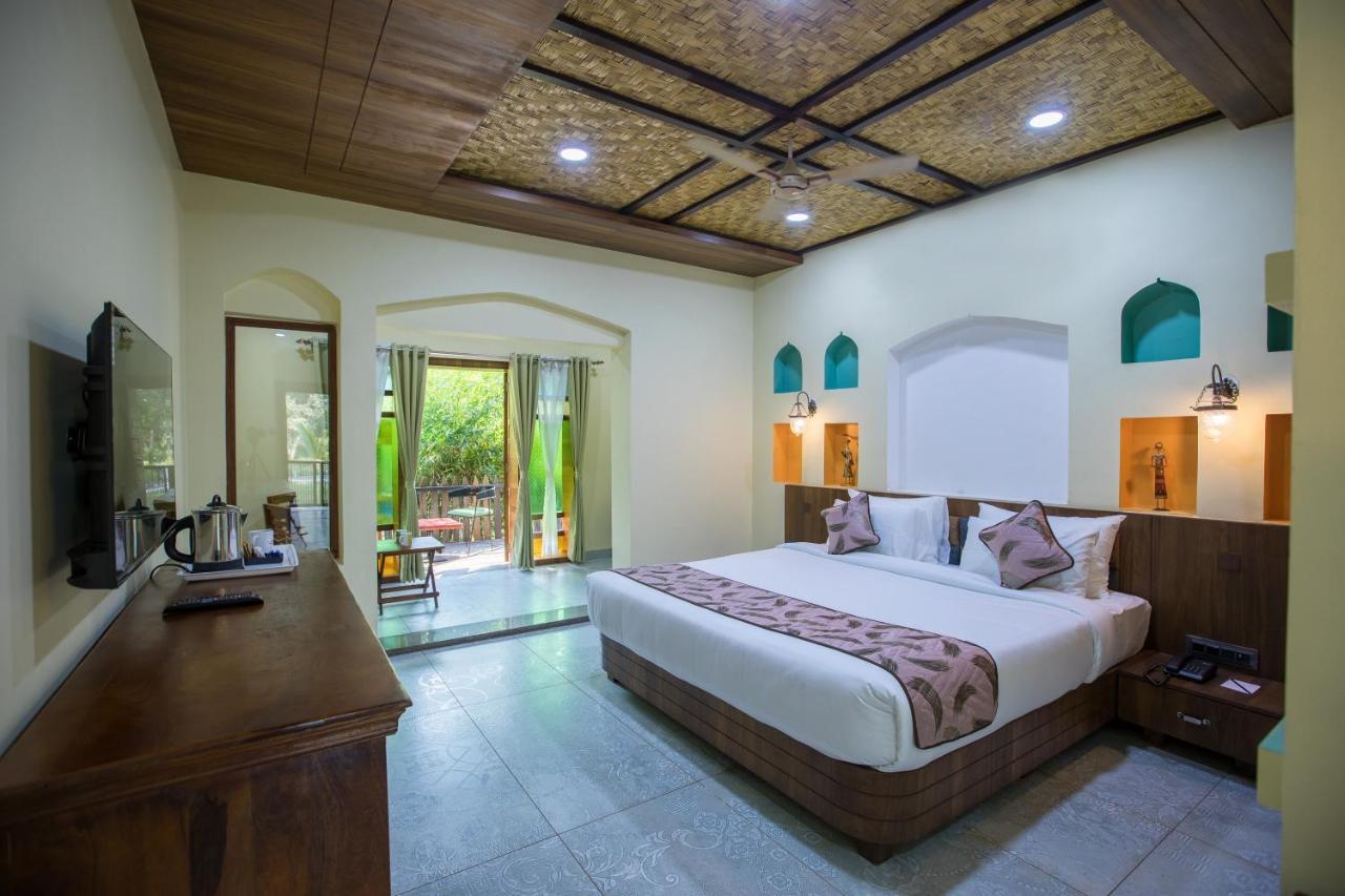 Sterling Padam Pench Hotel Khawāsa Екстериор снимка