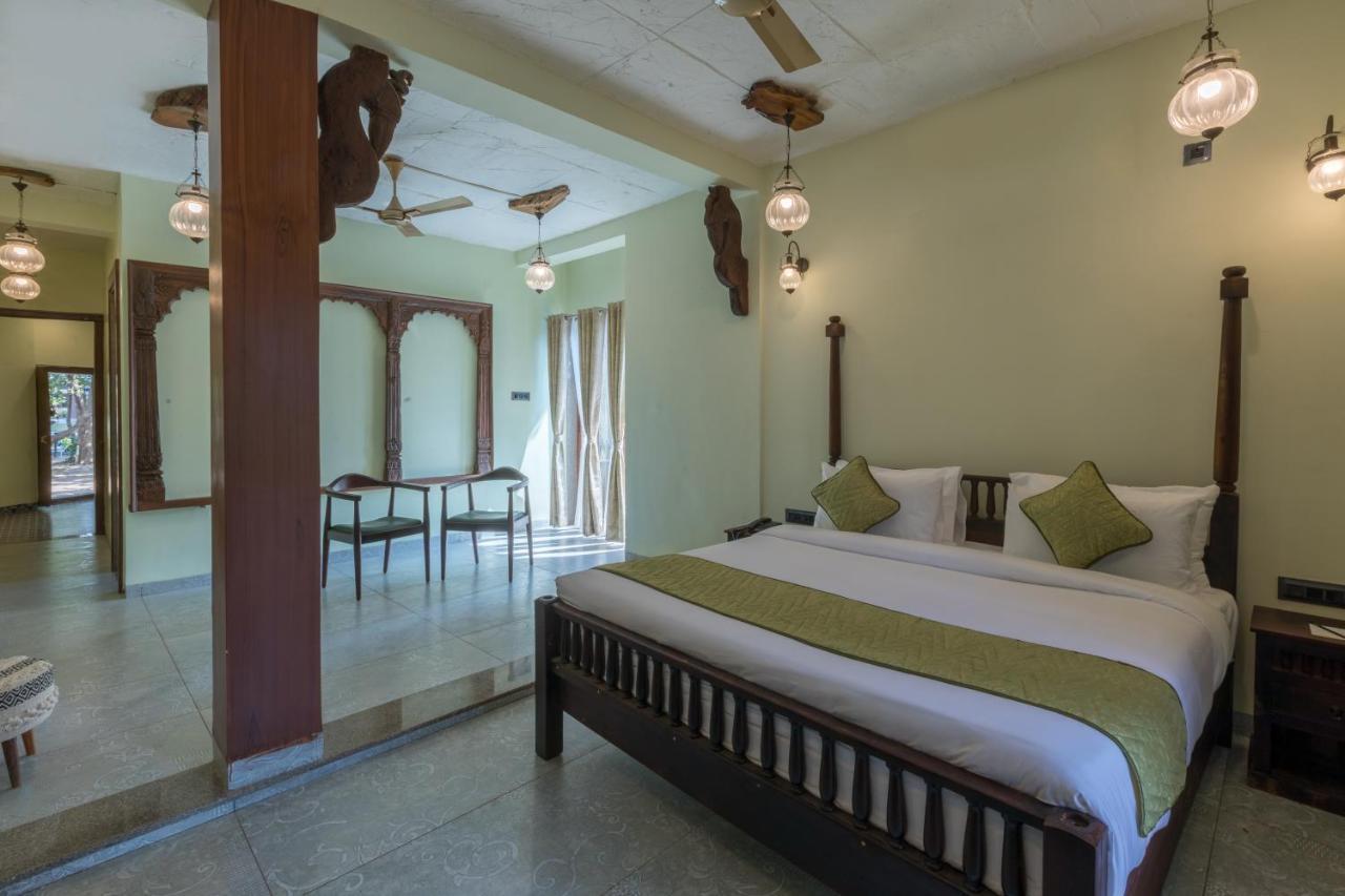 Sterling Padam Pench Hotel Khawāsa Екстериор снимка
