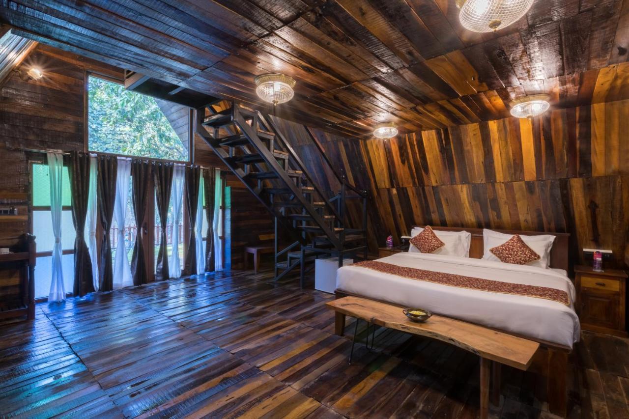 Sterling Padam Pench Hotel Khawāsa Екстериор снимка