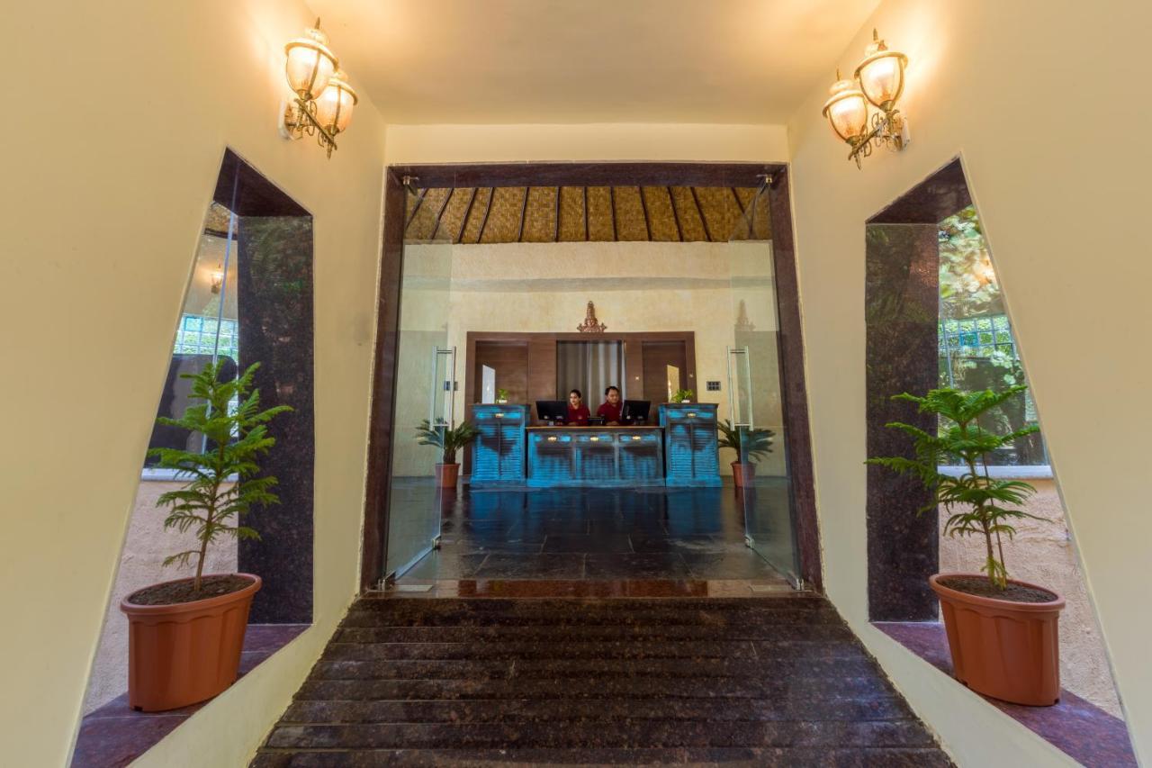 Sterling Padam Pench Hotel Khawāsa Екстериор снимка